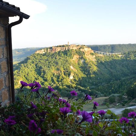 Le Calanque La Terrazza Su Civita Lubriano Exteriér fotografie