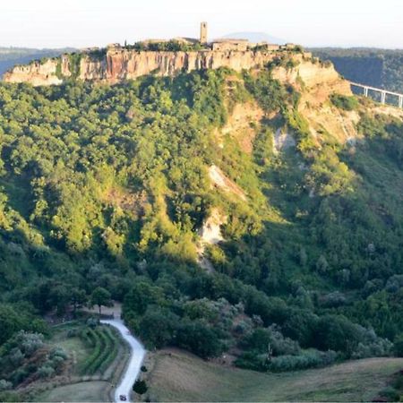 Le Calanque La Terrazza Su Civita Lubriano Exteriér fotografie