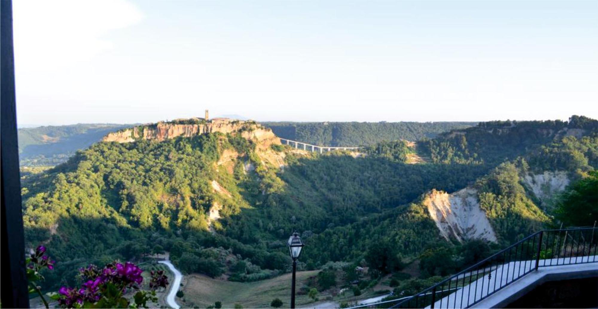 Le Calanque La Terrazza Su Civita Lubriano Exteriér fotografie